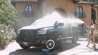 High-End MILF Romi Rain Blasted While Washing Car