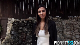 PROPERTY SEX - Real Estate Agent Gianna Dior Fucks Client On PORNCOMP