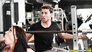 Curvy MILF Rachel Starr Gets Banged In The Gym