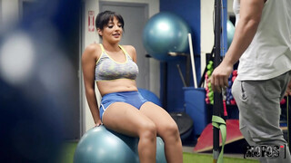 Gym Fiend Pua Caught In Action With Curvy Ho