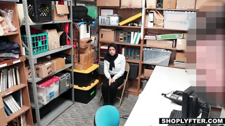 Big Titted Hijab Teen Gets A Facial In The Shop Backoffice