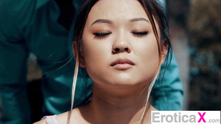 Asian Beauty Made Love To In The Bathtub - Lulu Chu, Ryan Mclane - Eroticax