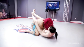 Naked Wrestling As Agatha Delicious Battles Daisy Ducati With The Loser Taking a Strapon